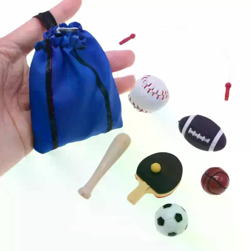 مجموعة معدات رياضية مصغرة لبيت - مراجعة Sports Equipment Basketball وسعره