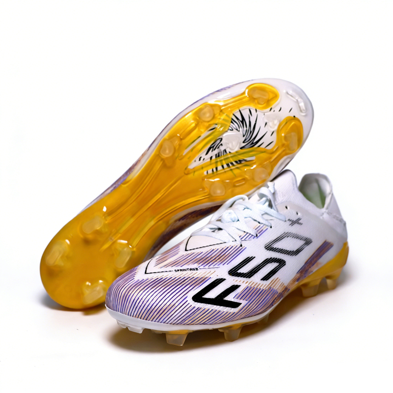أحذية كرة قدم رجالية T38 برباط - مراجعة Sports Equipment For Boys وسعره