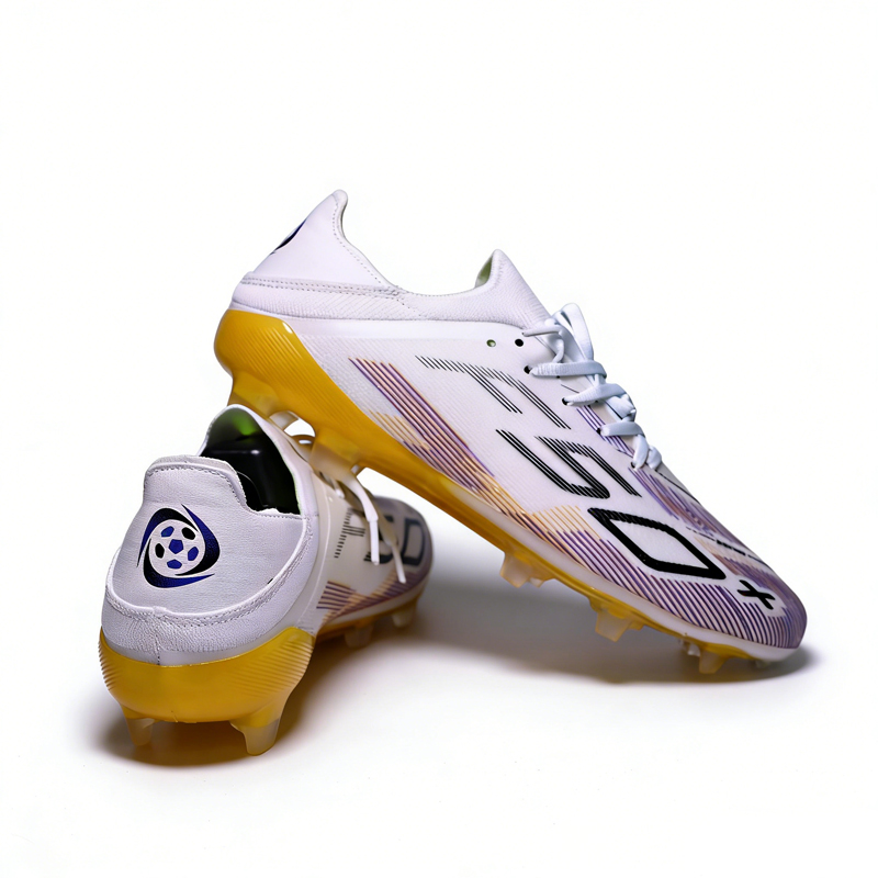 أحذية كرة قدم رجالية T38 برباط - مراجعة Sports Equipment For Boys وسعره
