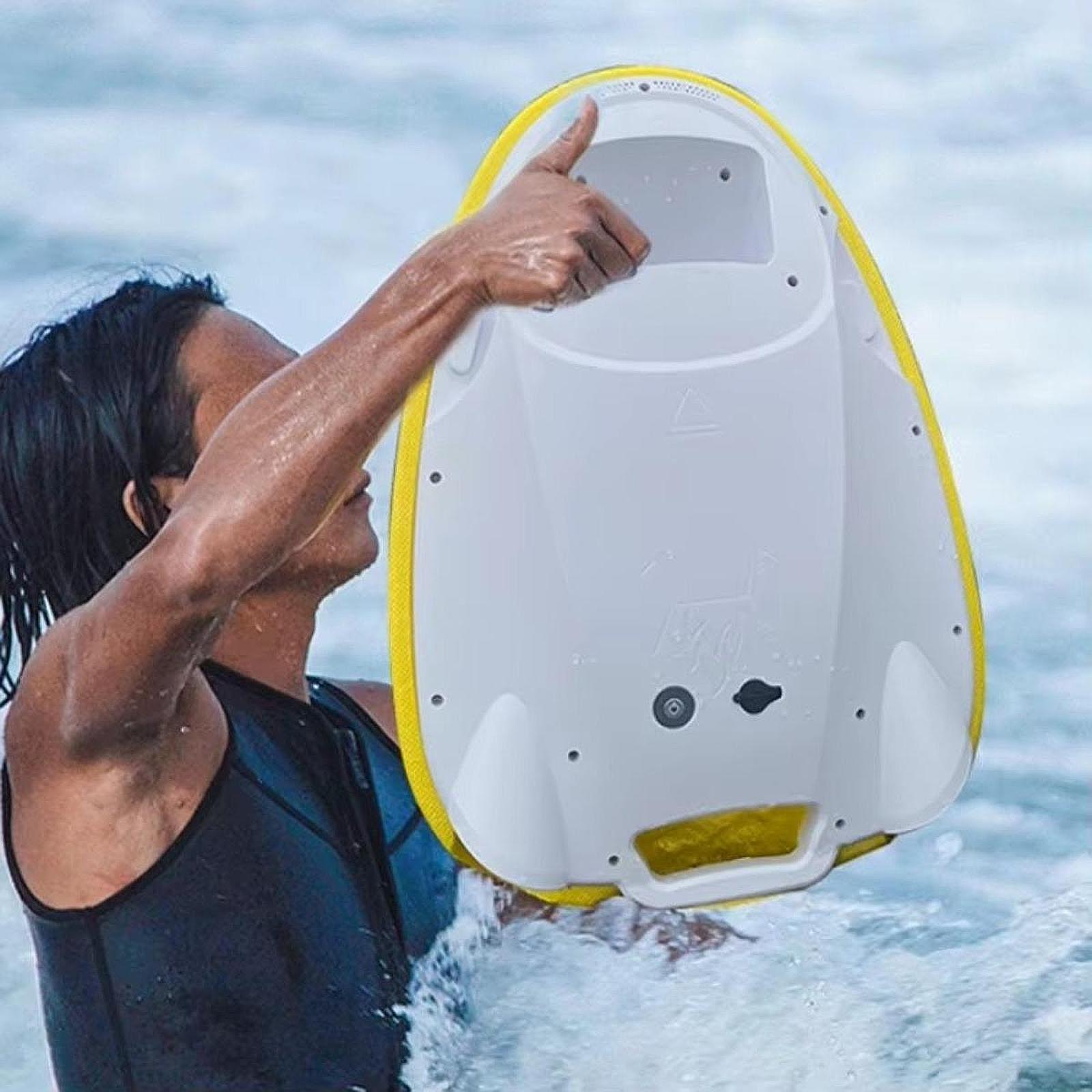 لوح سباحة كهربائي للمبتدئين ال - مراجعة Swimming Kickboard وسعره